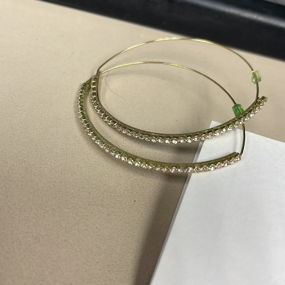 NWT Guess/Marciano Earrings - Picture 5 of 6